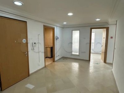 Bureau H+4 haut standing à Beb Saadoun pour (médecin, bureau d'étude,architectes,centre d'appel, centre de formation, laboratoire, comptable ....)