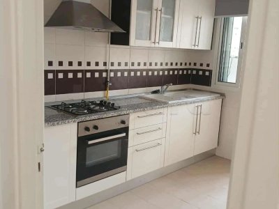 Al Rawassi immo vous propose à la location un S+1 à Cité Wahat, L’Aouina