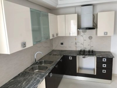 un appartement a louer Ain zaghouan nord  s+2 peinture refaite neuve