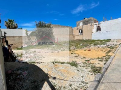 A vendre terrain à dar  Soukra (nahej el matar) .