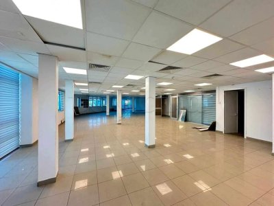 A louer open space avc des bureaux sup 700m² Lac 1