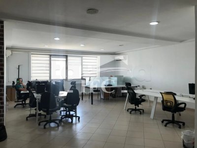 Bureau en 5 espaces-180m²-CUN-IFCU183