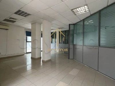 Location bureau spacieux au RDC à Montplaisir