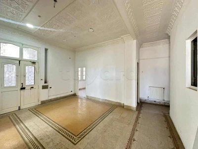 A louer bâtiment indépendant 740 m² à Montfleury