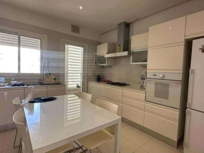 À vendre S2 meublé avec place de parking au Lac 2