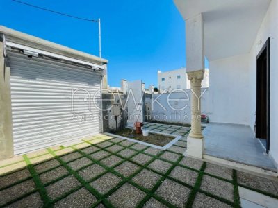 A vendre un duplex s+4 à Gammarth village