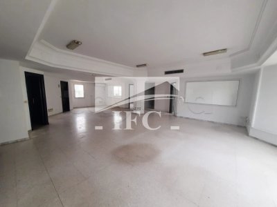 Bureau en 5 espaces-160m-Lac 1- IFCL157