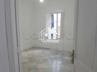 A louer appartement S+4 au centre ville