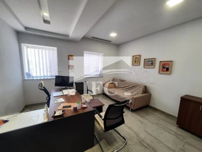 Bureau en 5 espaces - 100m²- Lac 3– IFCL320
