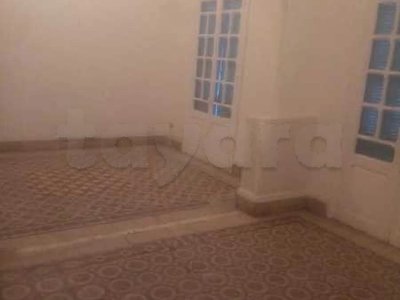 s2 près avenue borguiba habitation ou bureau