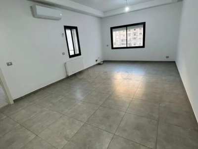 A Vendre un S+4 à Jardins de Carthage
