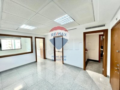 Bureau H+2 au centre urbain nord