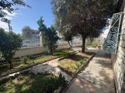 A Vendre Villa R+1 Au Bardo