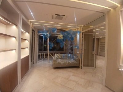A louer local commercial de 200m² avec matériel esthétique et coiffure au coeur de La Marsa